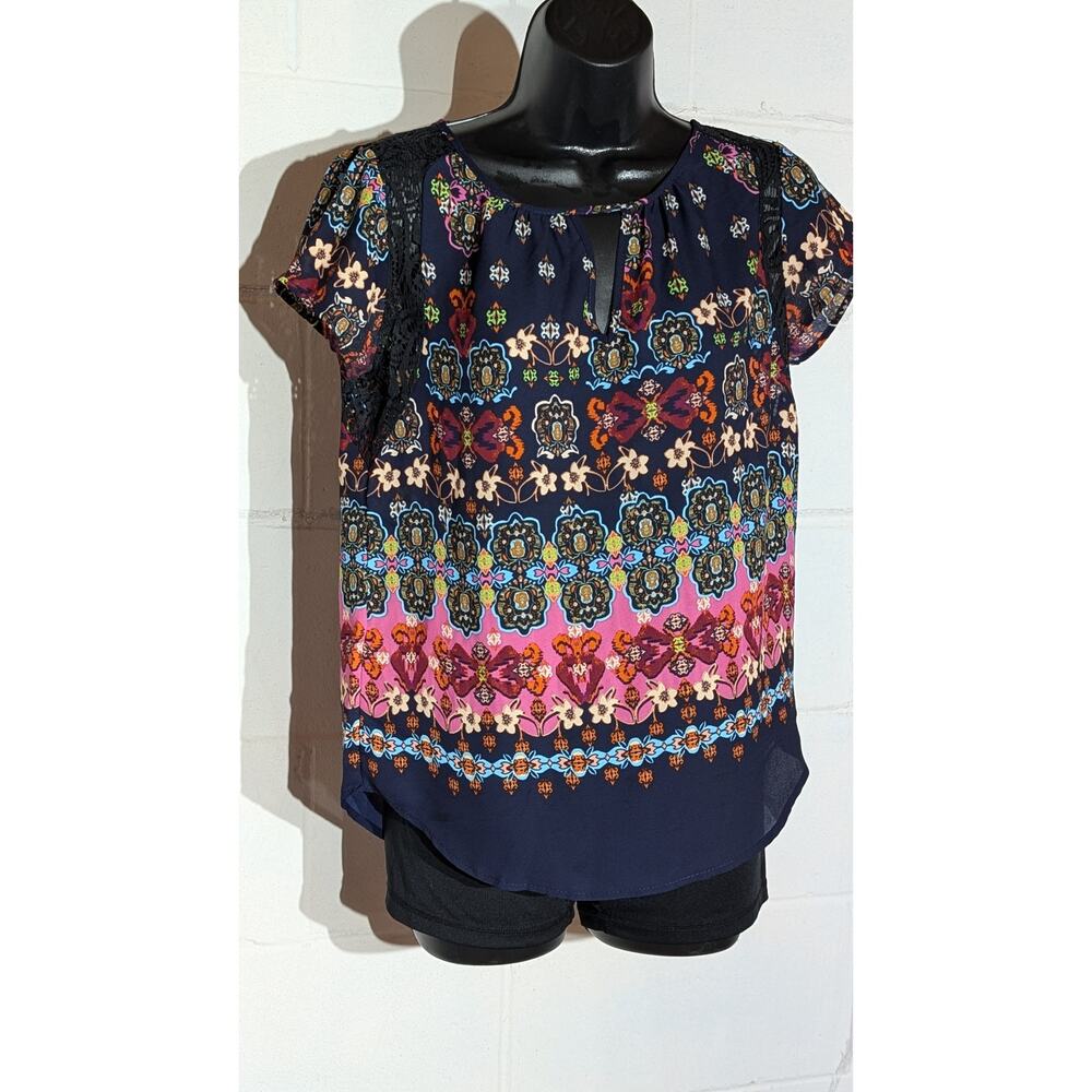 Renee C Floral Paisley Print Blouse Top Crochet Detail Boho Short Sleeve Small